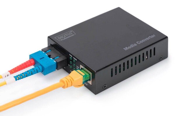 DIGITUS DN-82120-1  RJ45/SC Duplex Media Converter